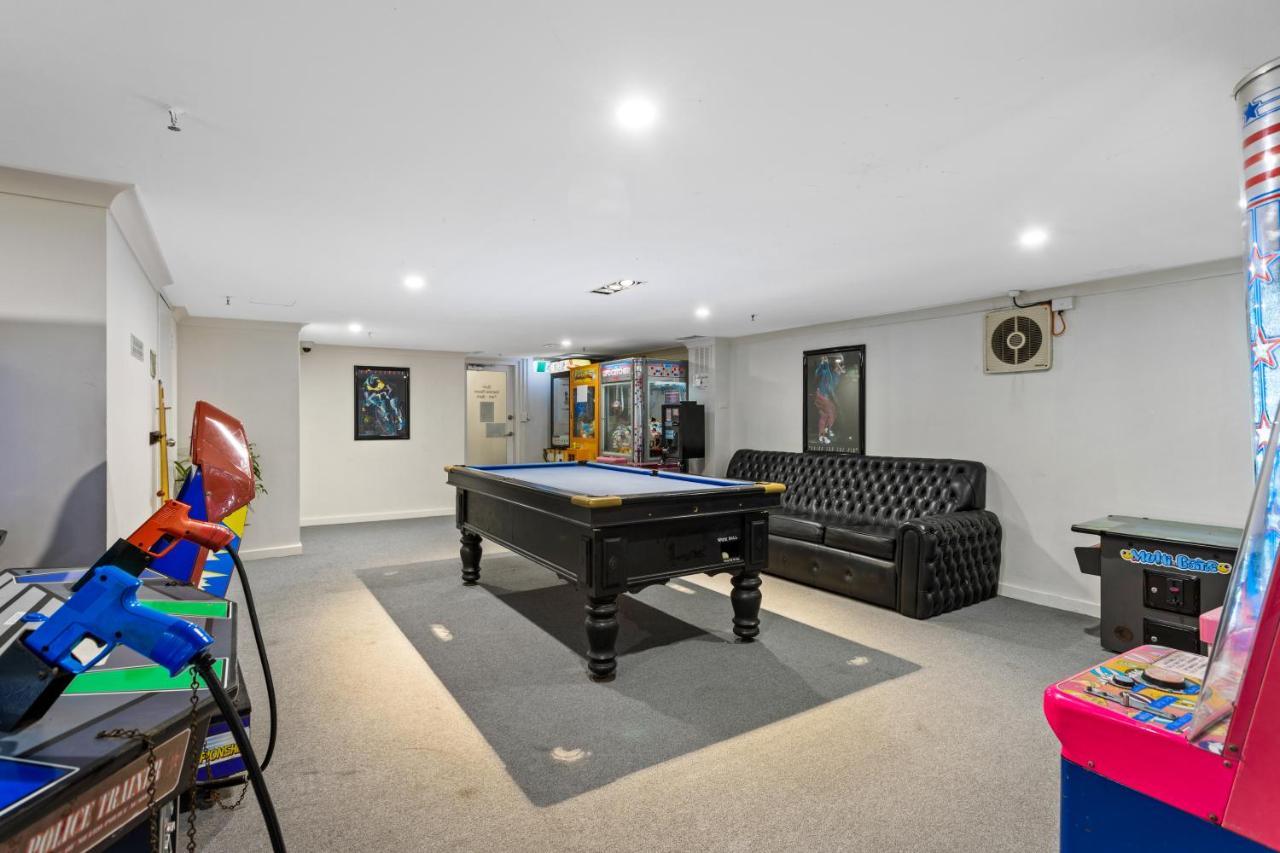 Oceanfront Studio With Pools, Gym & Tennis Court Apartment