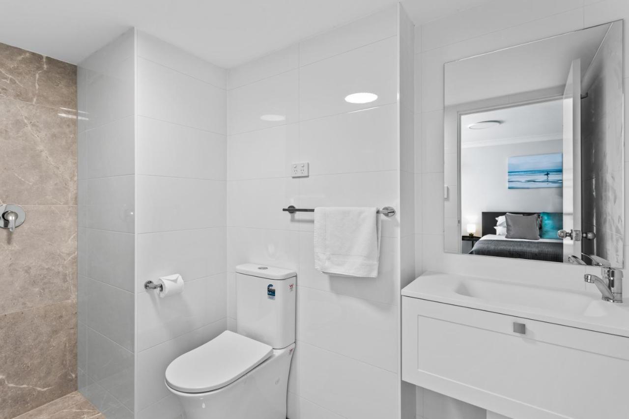 Apartment Oceanfront Studio With Pools, Gym & Tennis Court